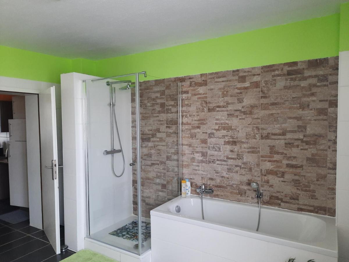 Joys Ferienwohnung Оберхаузен Екстериор снимка