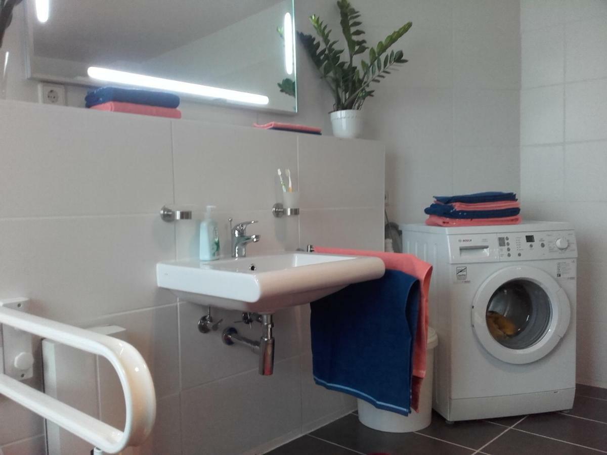 Joys Ferienwohnung Оберхаузен Екстериор снимка